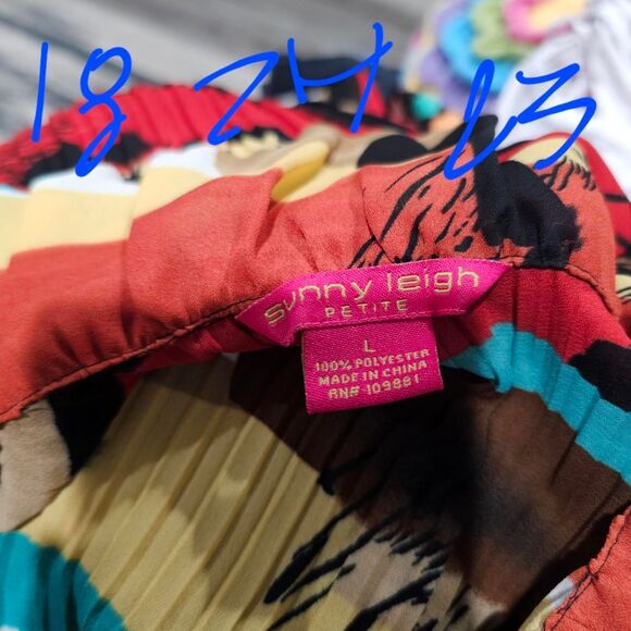 Vintage y2k does 70s funky abstract flare sleeve accordion chiffon blouse - Picture 4 of 4